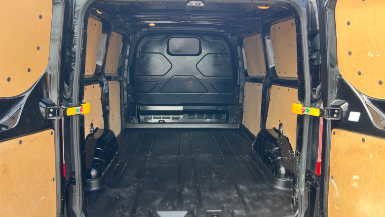 Ford Transit Custom 300 L1 Diesel Fwd 2.0 EcoBlue 130ps Low Roof Limited Van